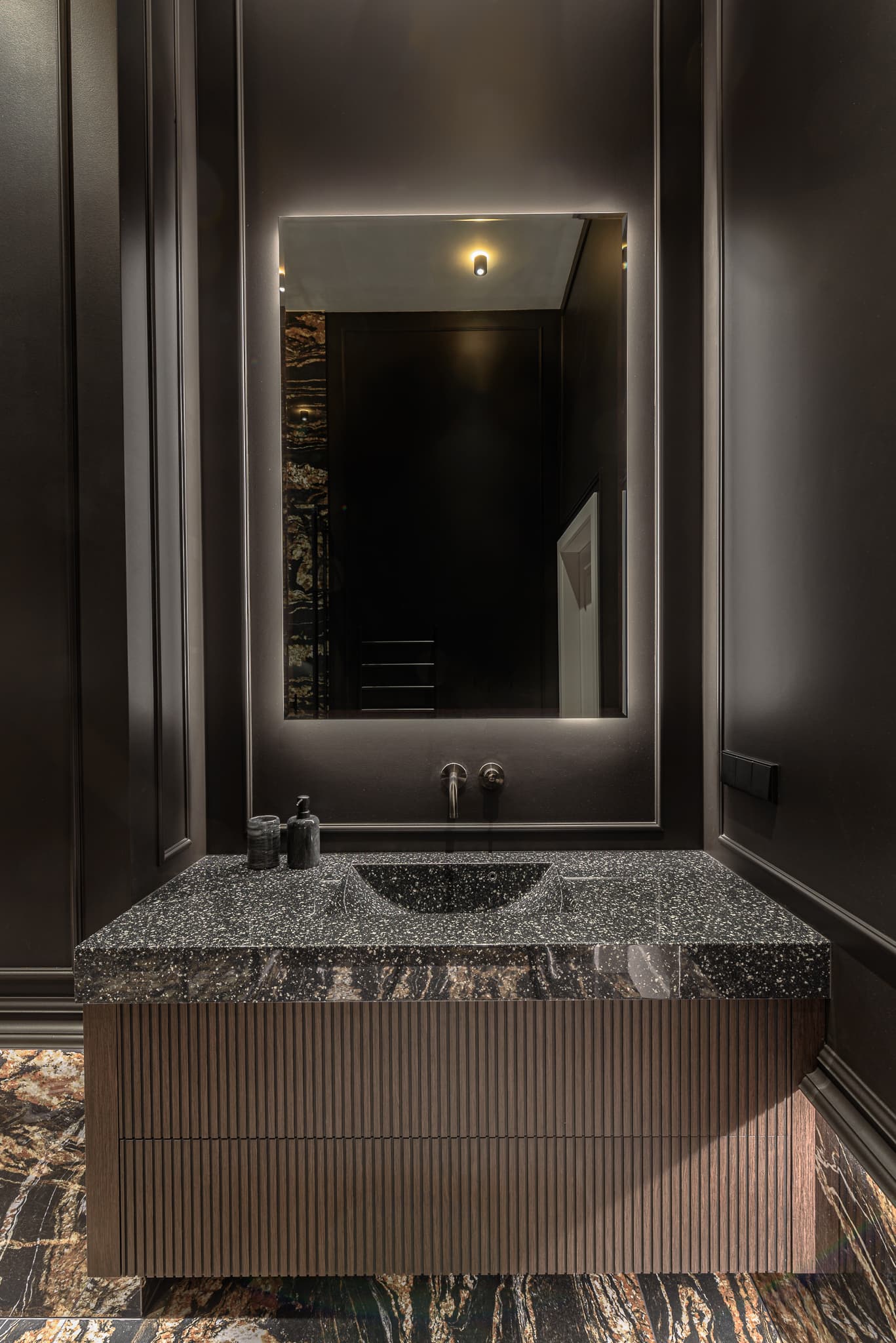 Butas su mansardiniais langais 26