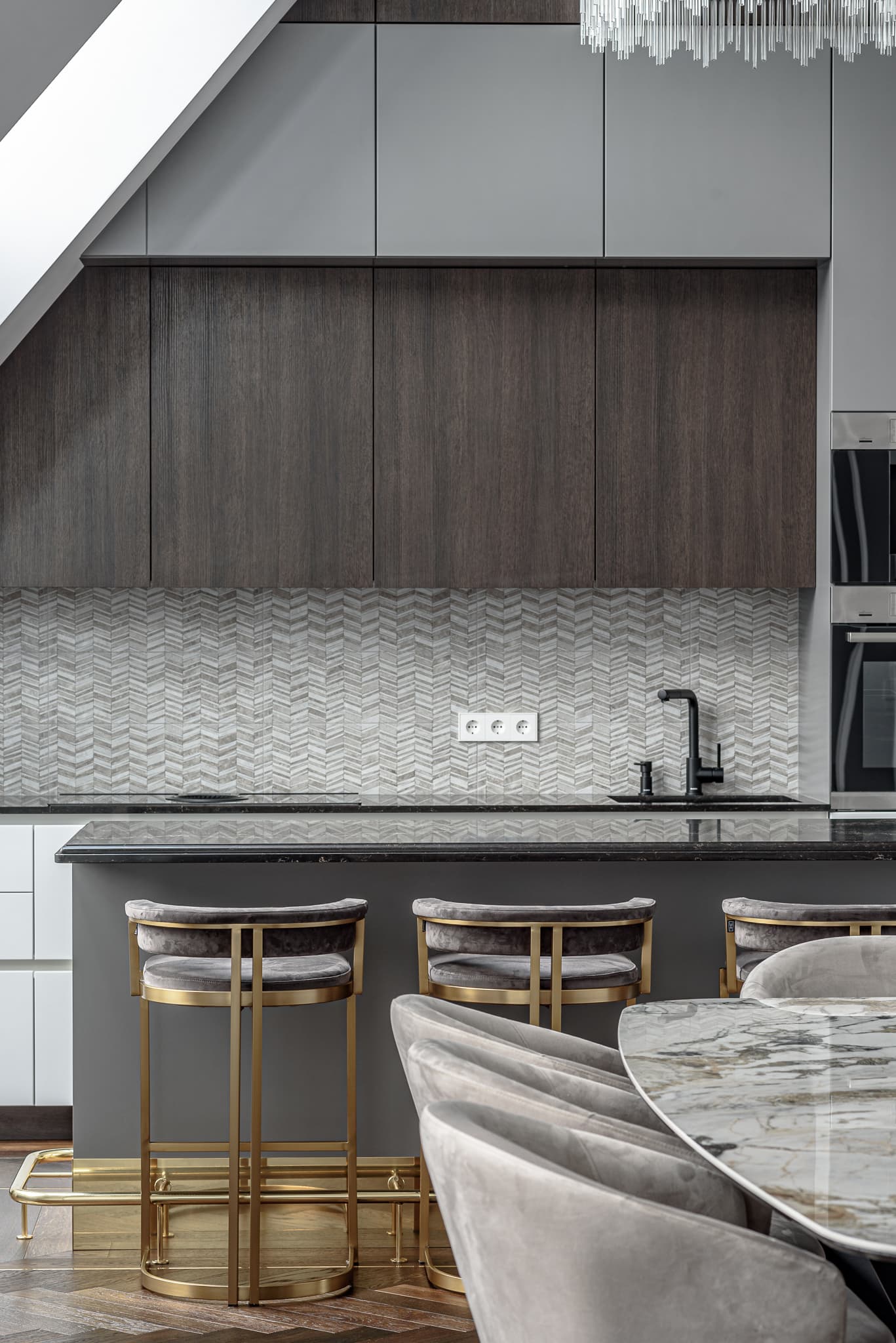 Butas su mansardiniais langais 4