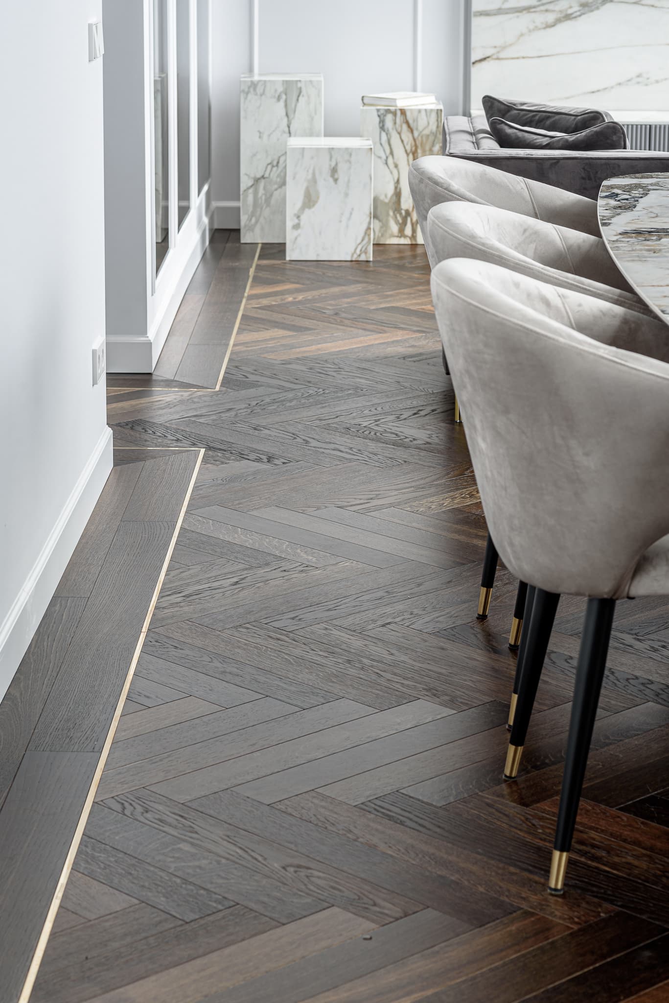 Butas su mansardiniais langais 9