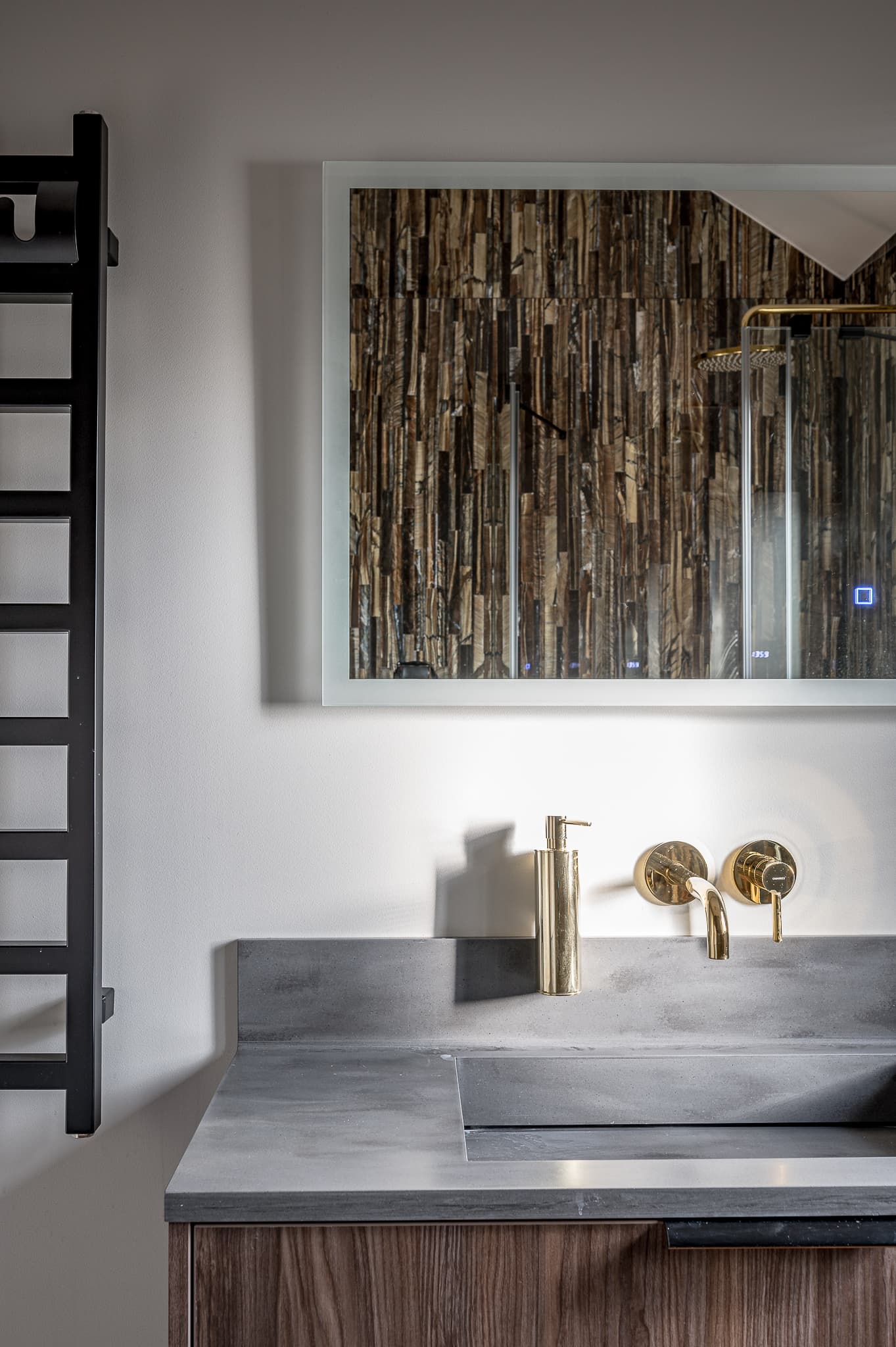 Namas su žaliais akcentais 16