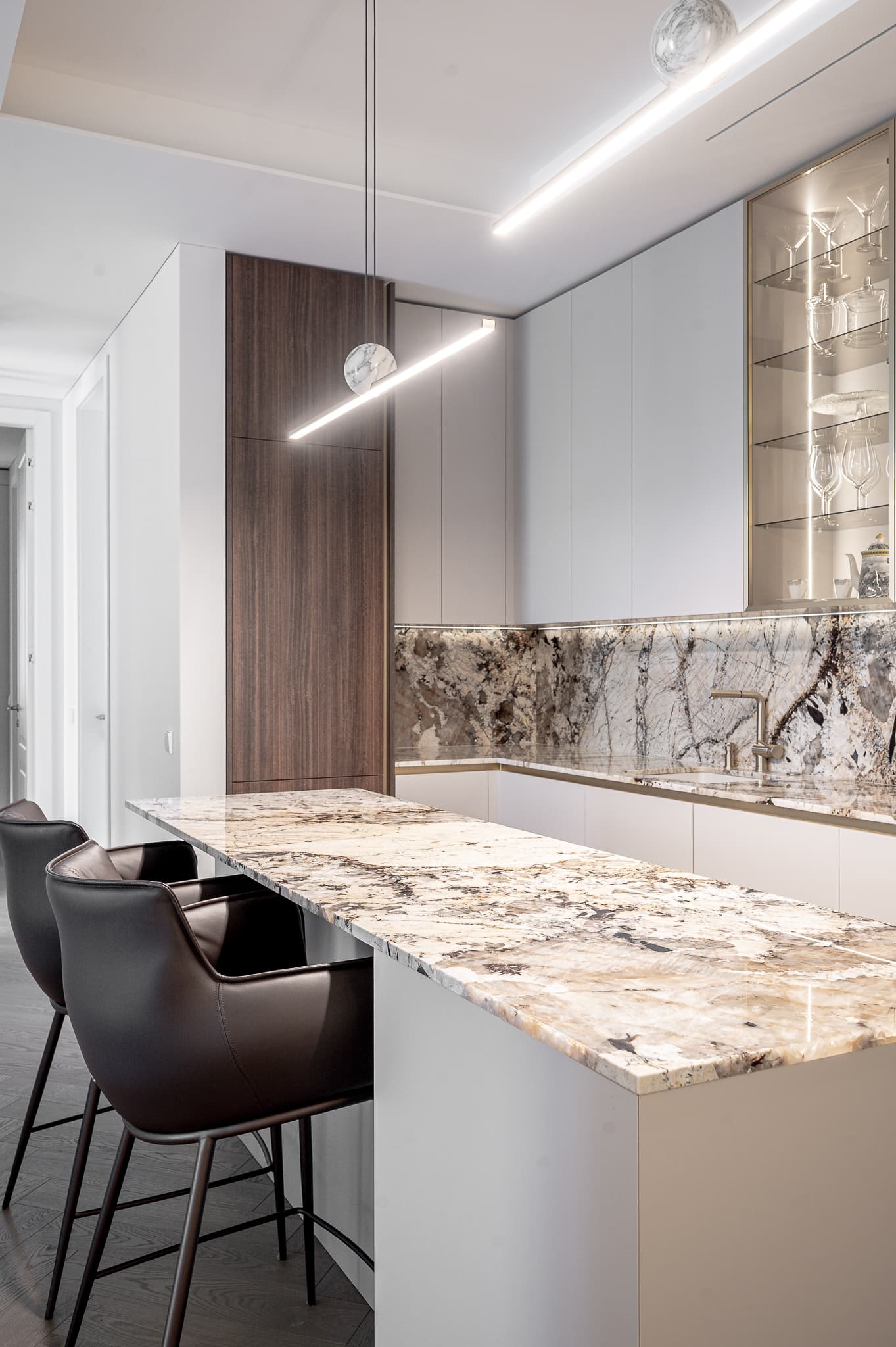 Pirklių klubo butas 4