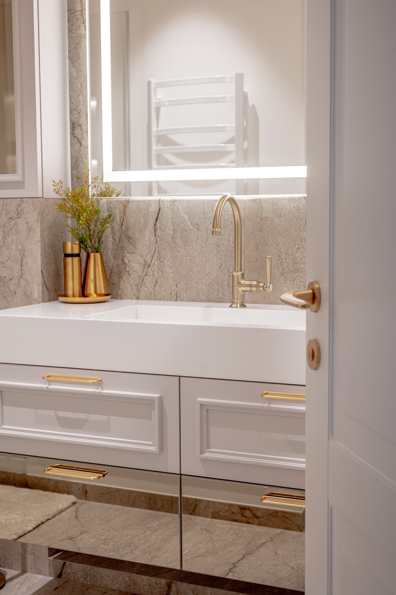 Pirklių klubo butas 44