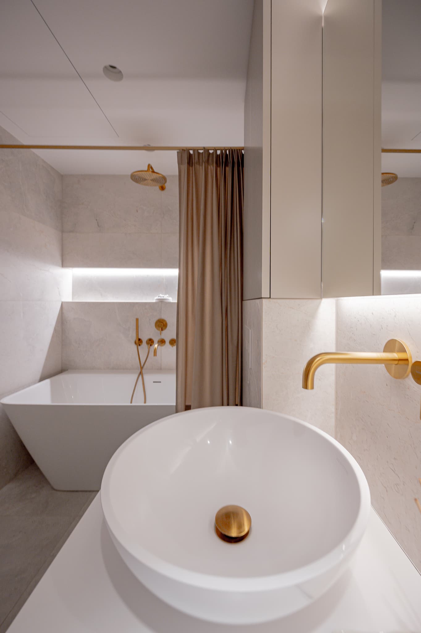 Poligrafijos butas 34